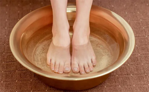 Äußere Anwendung von Schüssler-Salzen - Gesellschaft für Biochemie nach Dr. Schüssler